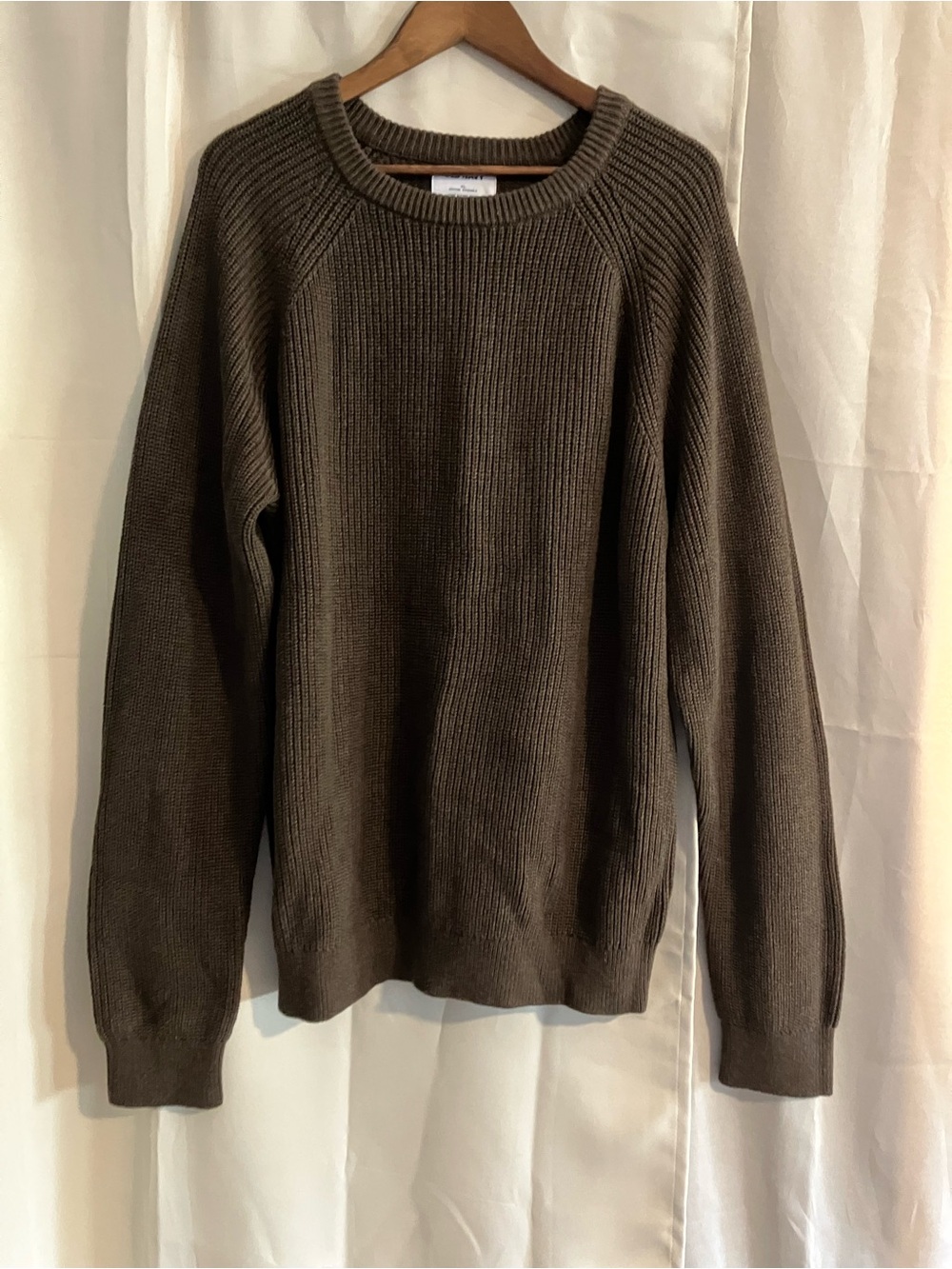 Old Navy Men's Crewneck Sweater in Dark Brown
